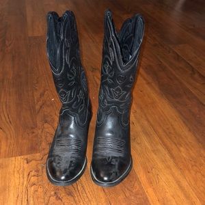 Ariat Cowgirl boots
